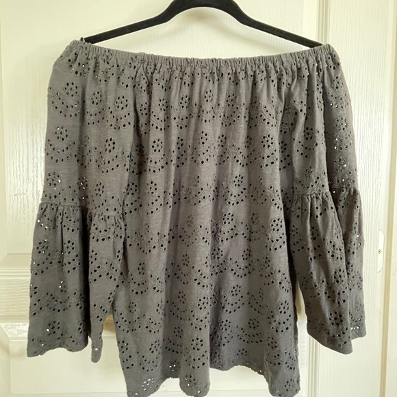 blouse - Picture 4 of 4